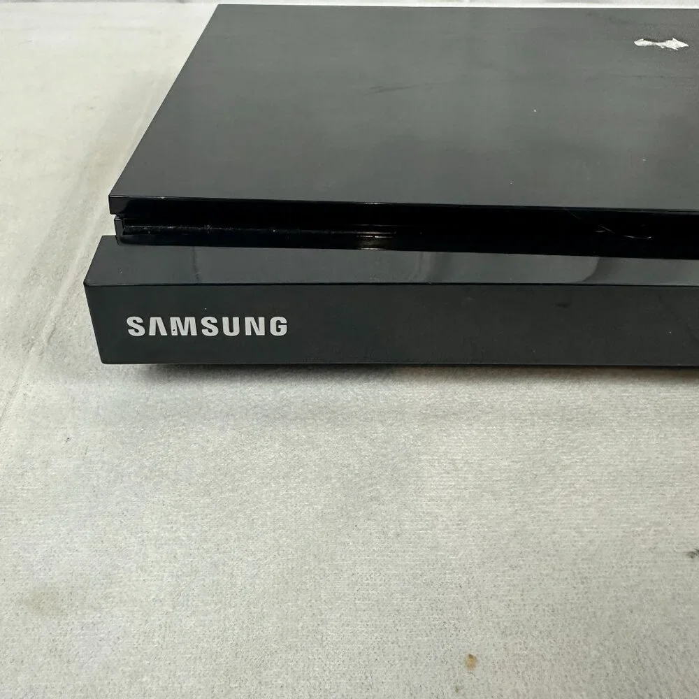 Samsung BD-D5500 Blu-Ray Disc Player HDMI 1080p Full HD DVD Parts Only